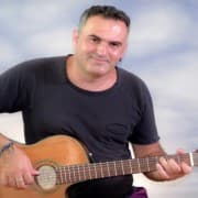 Μάκης Ψαραδέλλης