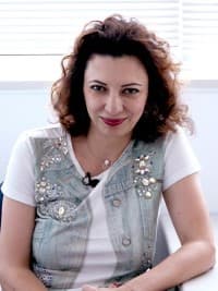 Μάρνυ Παπαματθαίου