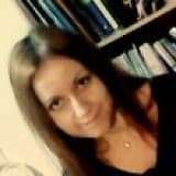 Τώνια Τσαρούχα