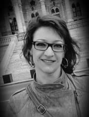 Νάνσυ Μπακού