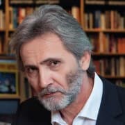 Γιάννης Καλπούζος