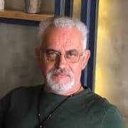 Βαγγέλης Πέτρου